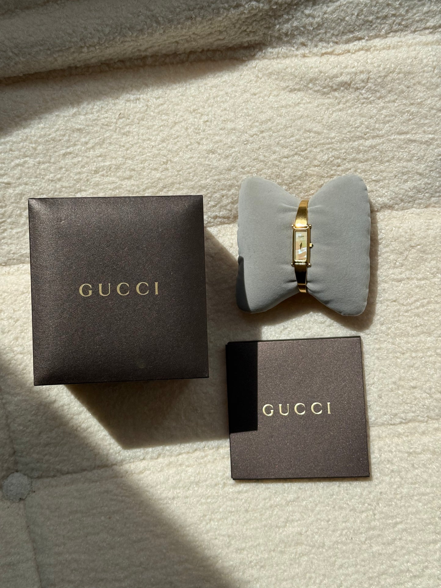 Gucci 1500 Watch Pearl/Gold WITH BOX