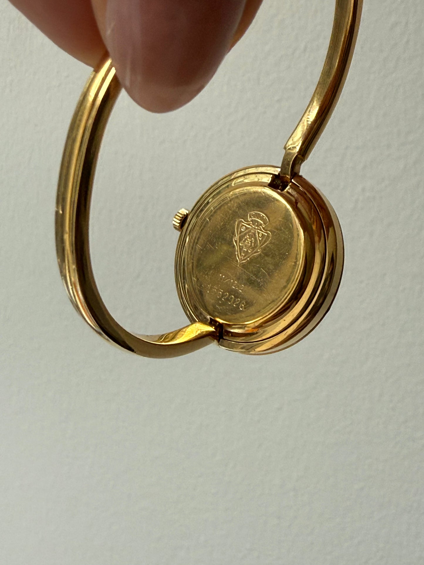 Gucci Gold Bezel Watch