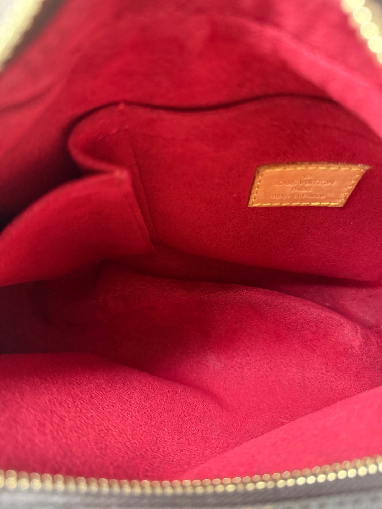 Louis Vuitton Croissant MM