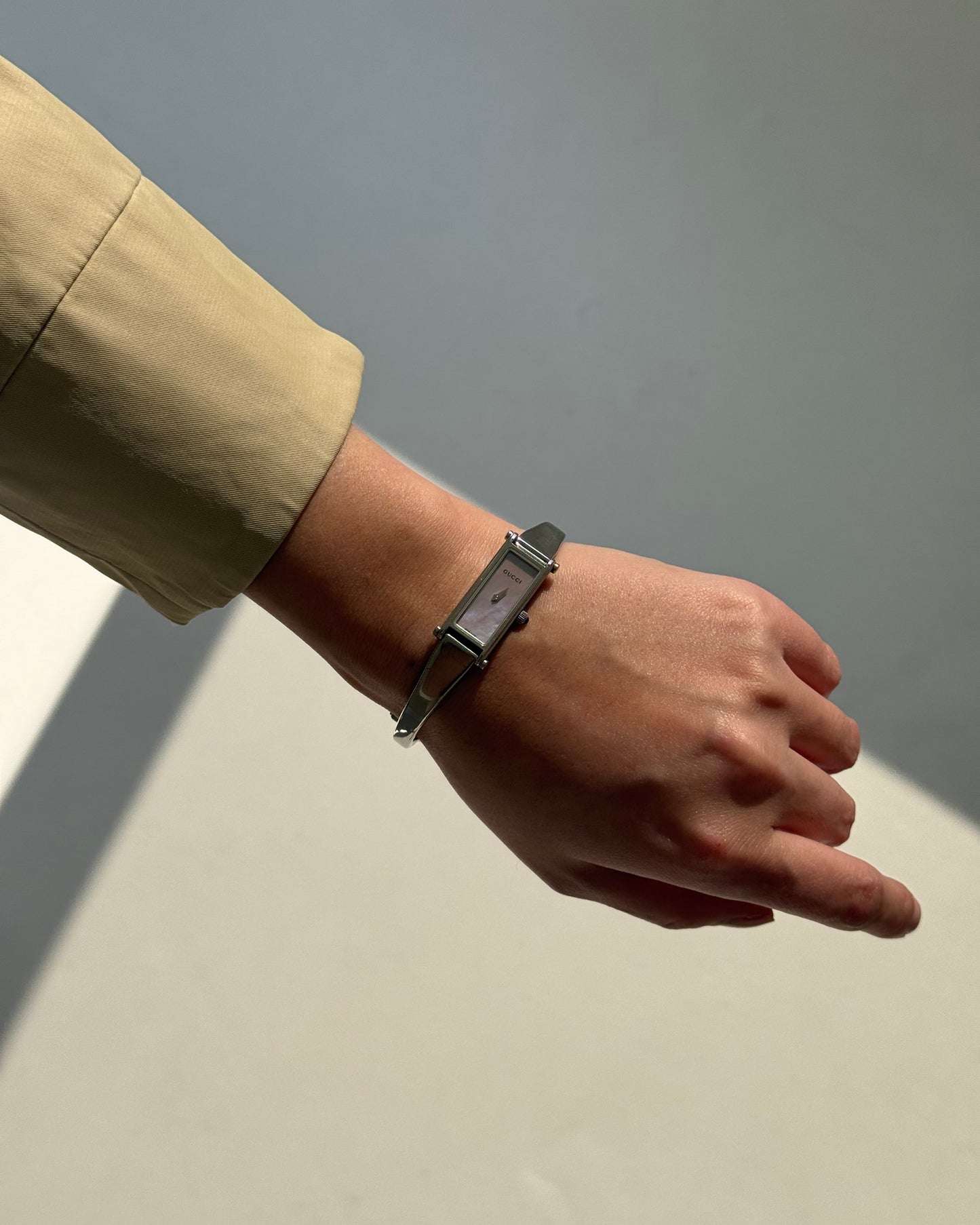 Gucci Silver Horsebit Pearl Watch