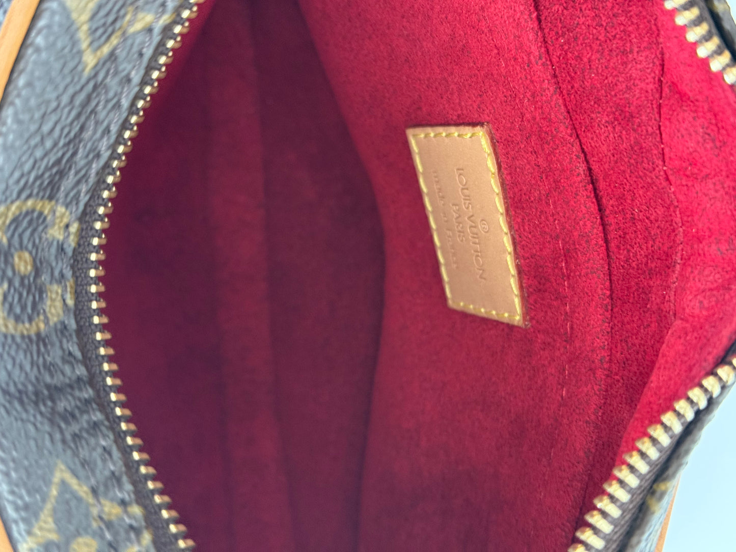 Louis Vuitton Croissant PM