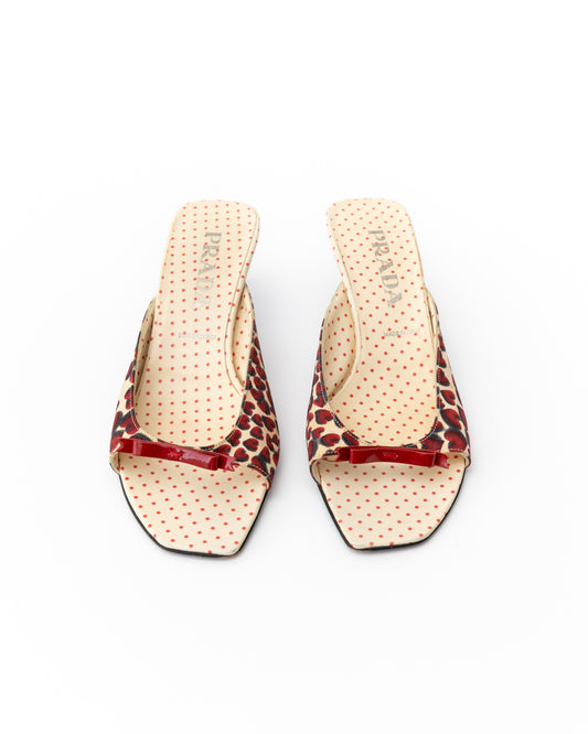 Prada heart bow Heels (38.5)